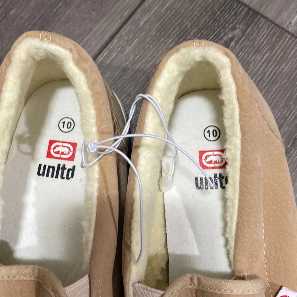 NWOT! UNLTD Tan Loafers Slip-On Sneakers‎